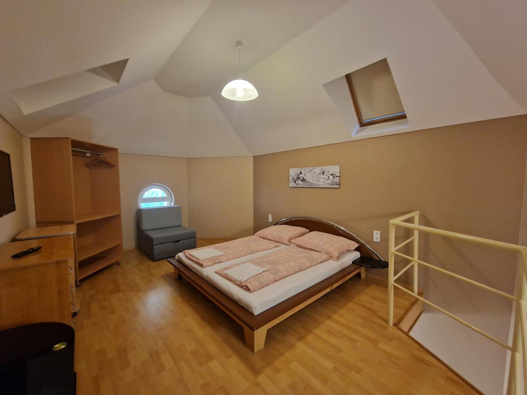 Villa Leticia Сиофок Екстериор снимка
