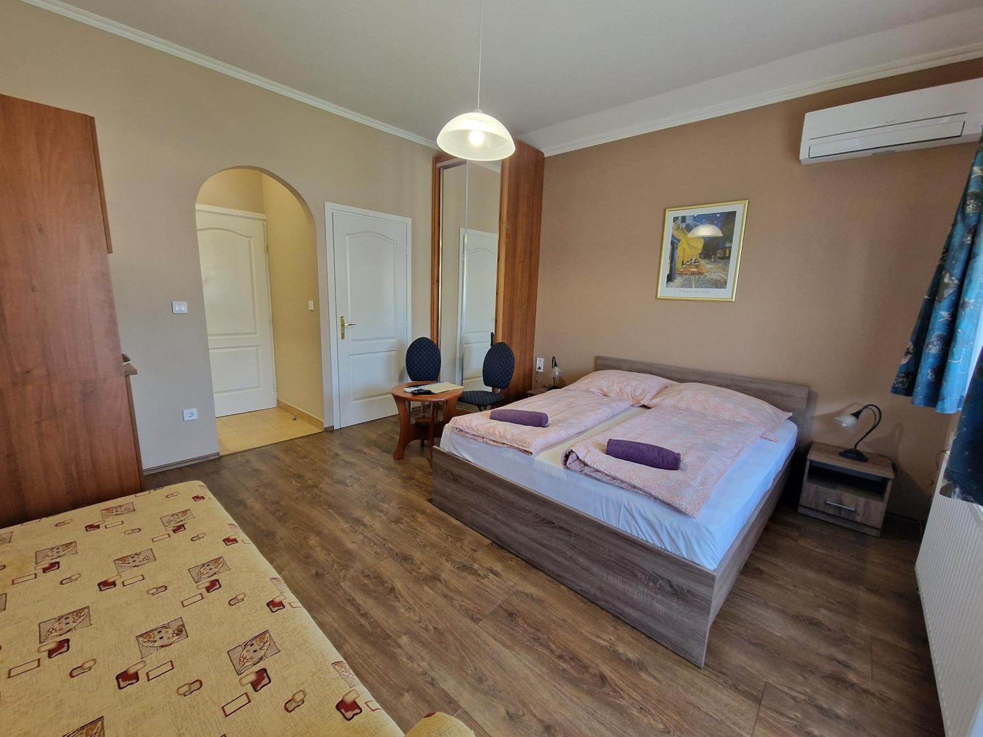 Villa Leticia Сиофок Екстериор снимка